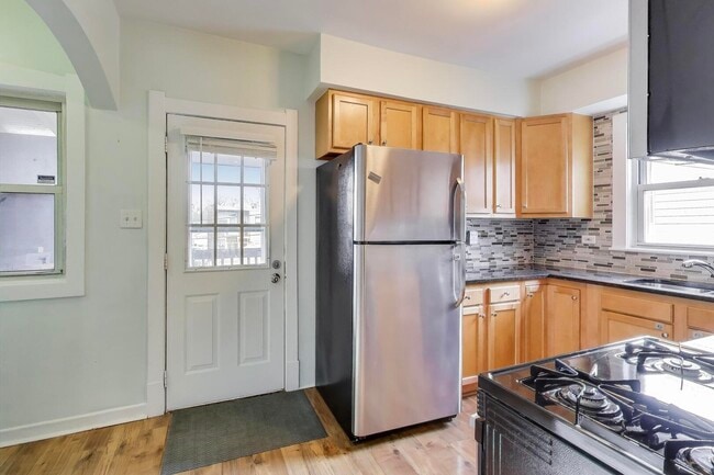 Photo - 620 Elgin Ave