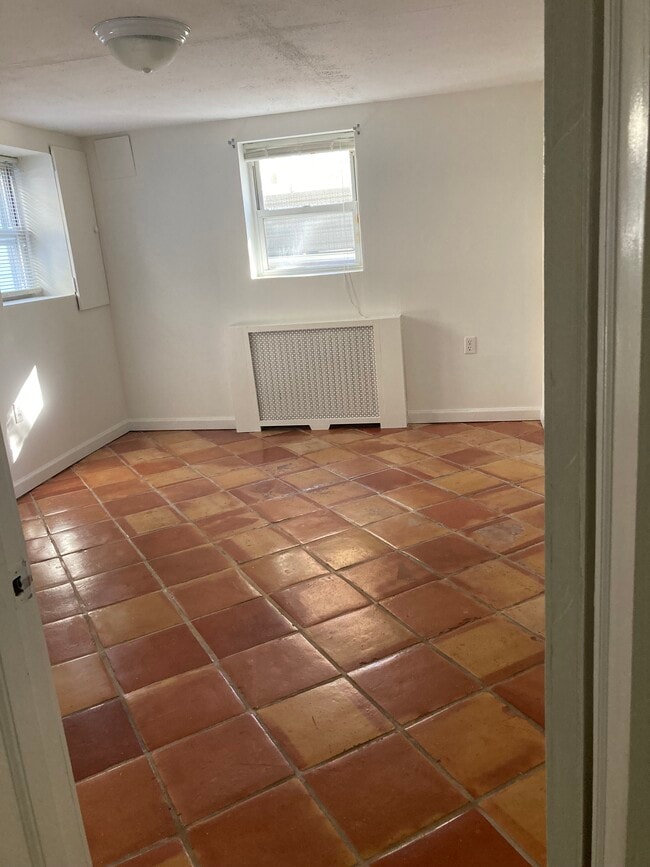 Photo - 234 E Walnut St