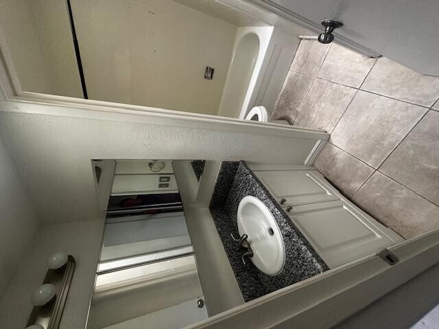 Photo - 411 W Colter St Unit Apt A