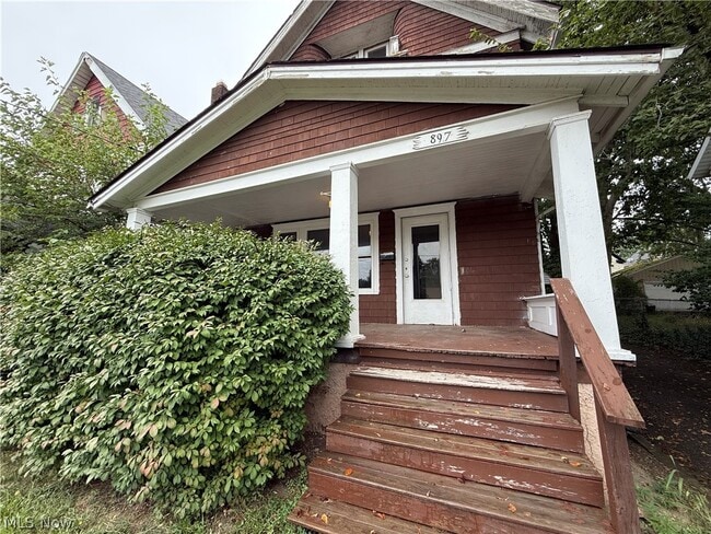 897 Polk Ave