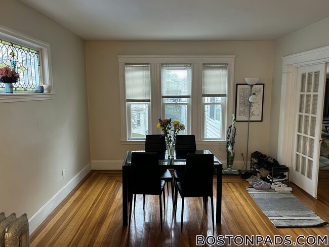 Photo - 24-26 Burnham St. Unidad 2