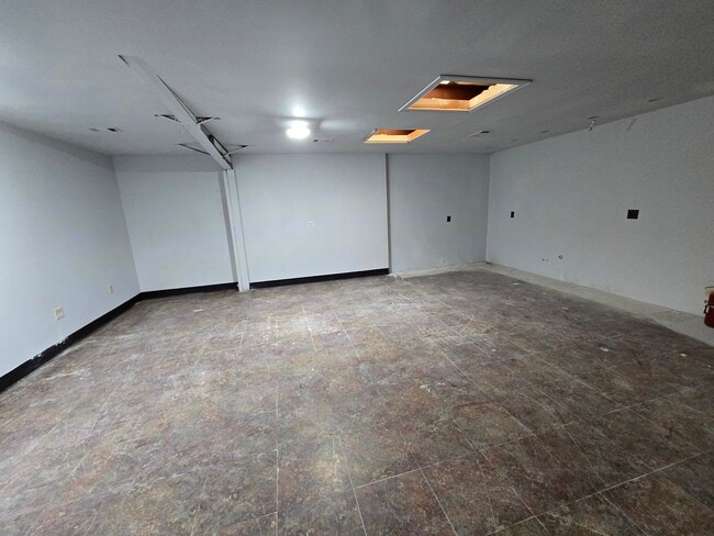 Photo - 4720 Deans Bridge Rd