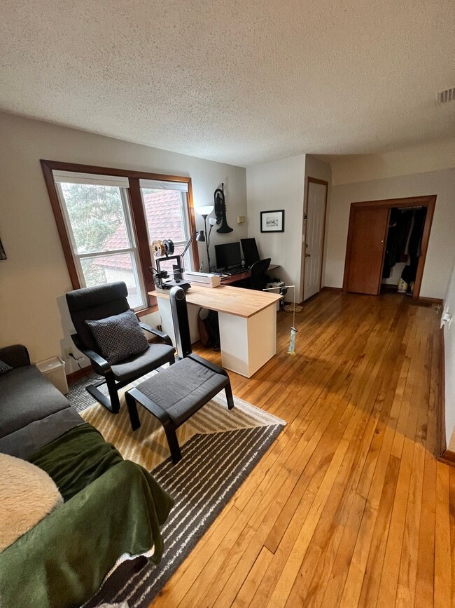 Photo - 3058 Hayes St NE Unit 2