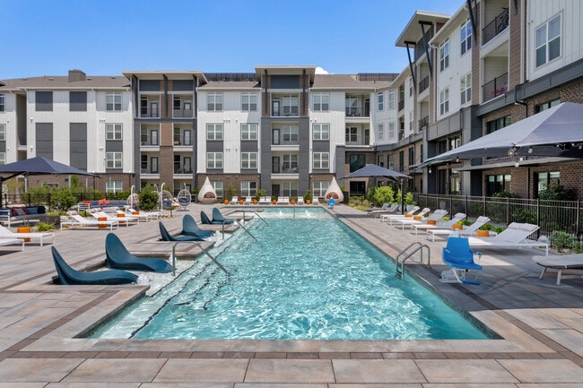 Building Photo - Brea Wendell Falls