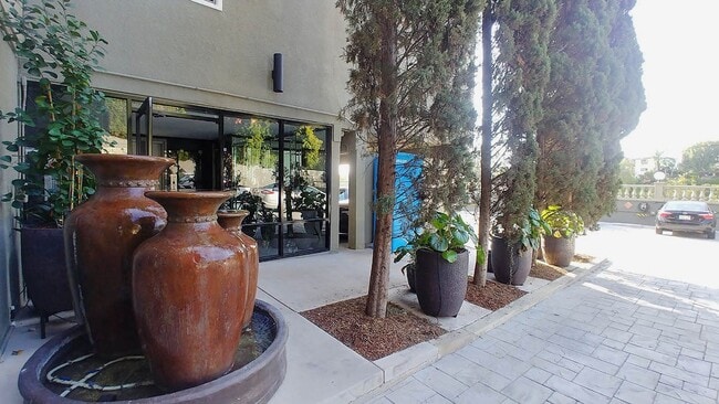 Carmel Heights Apts