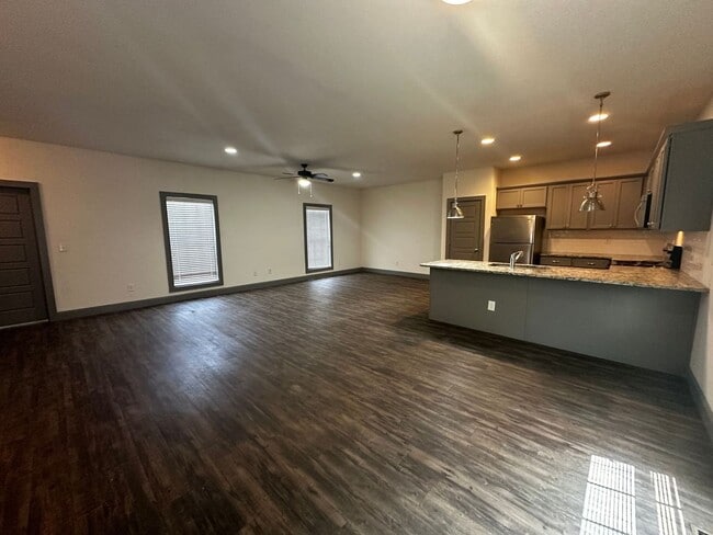 Photo - PRE-LEASING FOR AUGUST 2026!