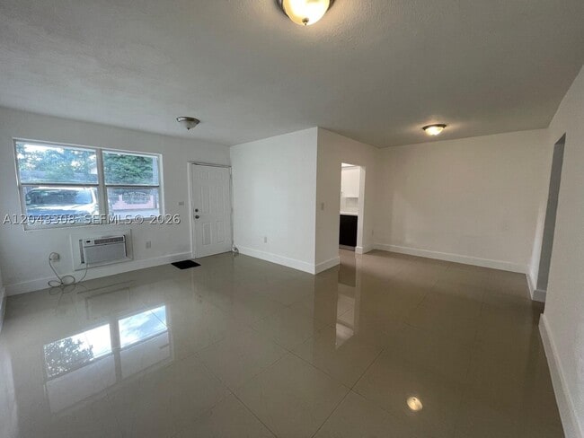 Building Photo - 8390 NW 15th Ave Unit 8390