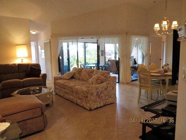 Photo - 5839 Parkwalk Cir W