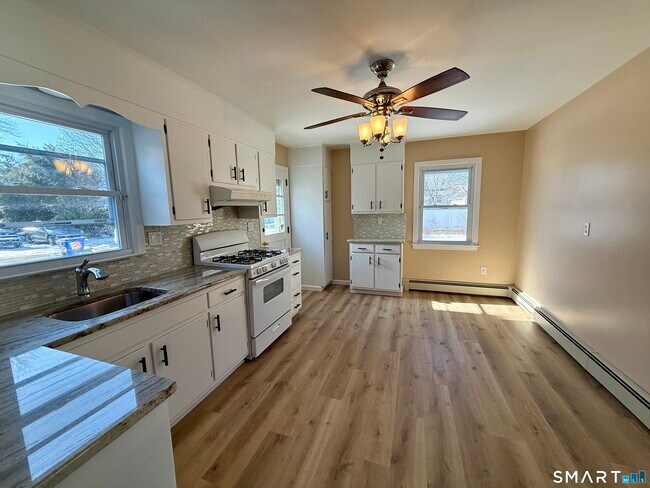 Photo - 33 Center Ave