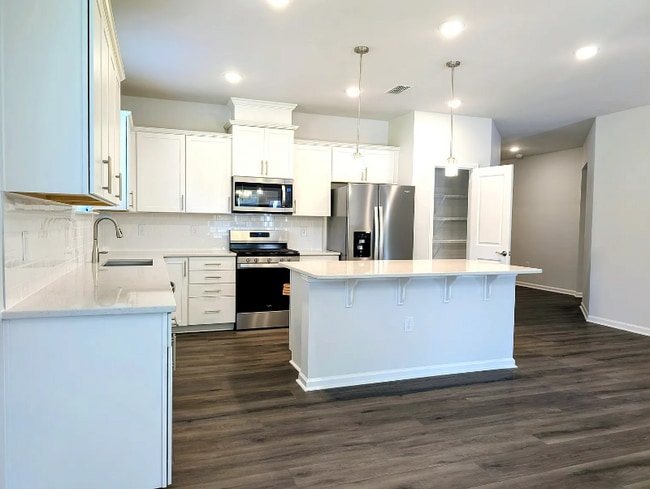 Photo - 740 Ben Ledi Ct