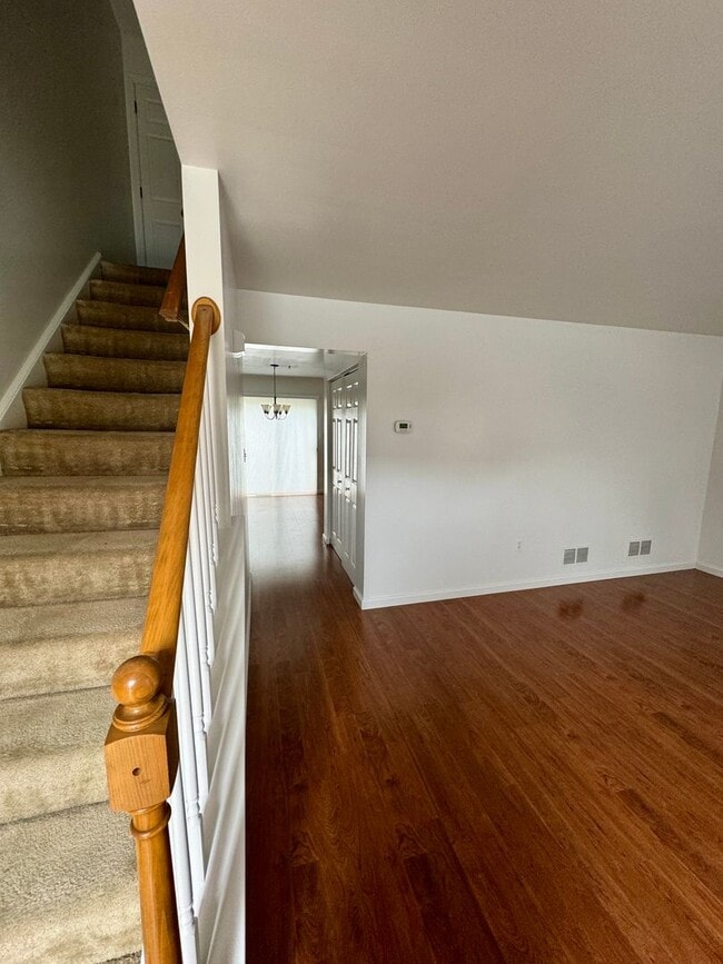 Photo - 809 Rockwood Dr