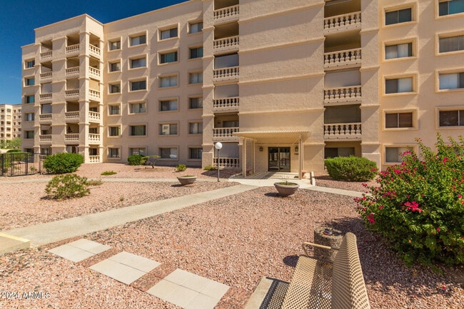Building Photo - 7950 E Camelback Rd Unit 107 Rental