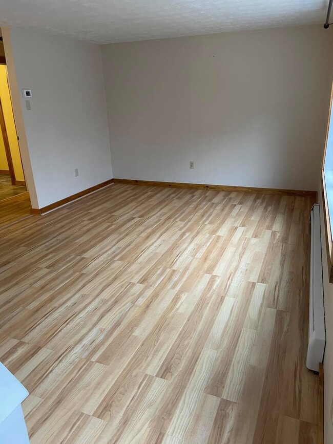 Photo - 94 Lewiston Rd