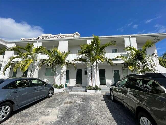 Photo - 1385 NE 105th St Unit 4