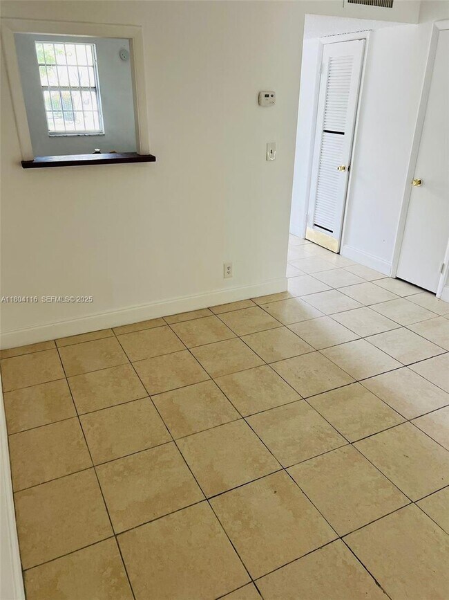 Photo - 220 SW 9th Ave Unit 117