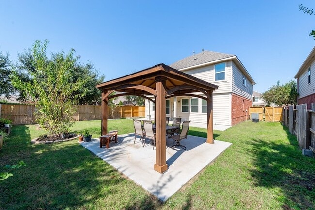 Photo - 6402 Addlestone Ridge Ln