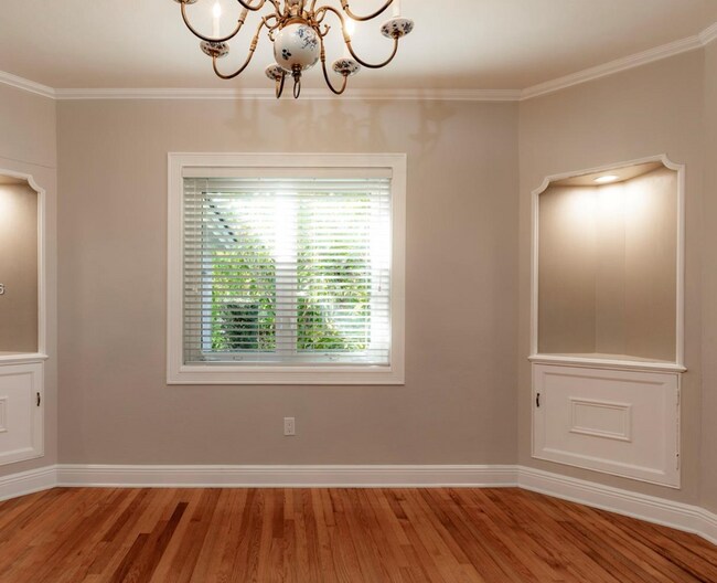 Photo - 1350 Mendavia Ave