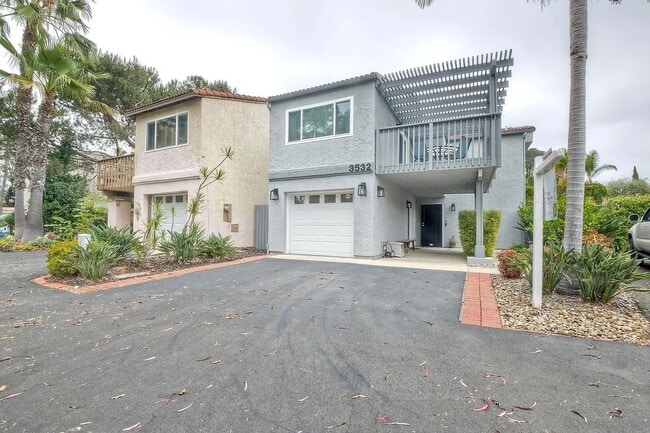 3532 Woodland Way