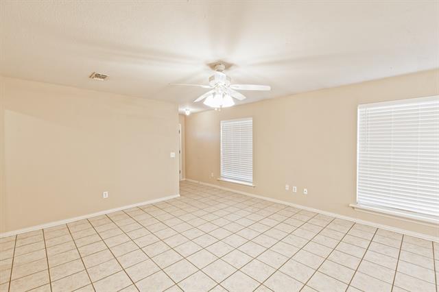 Photo - 933 Farmington Rd