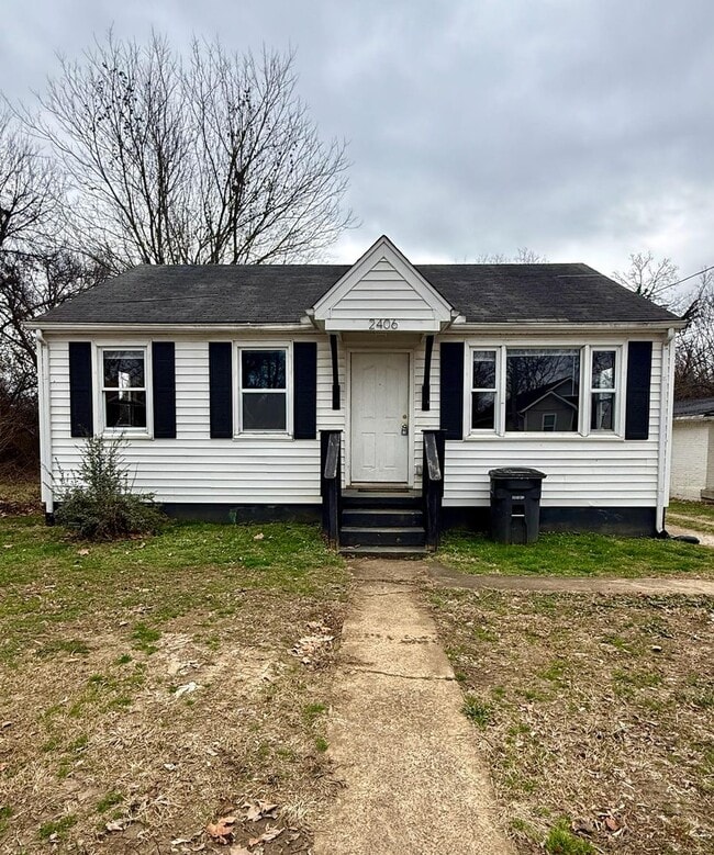 Building Photo - Charming 2 bedroom house in East Knox!