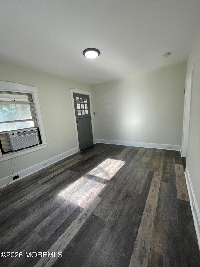 37 E Gloucester Pike