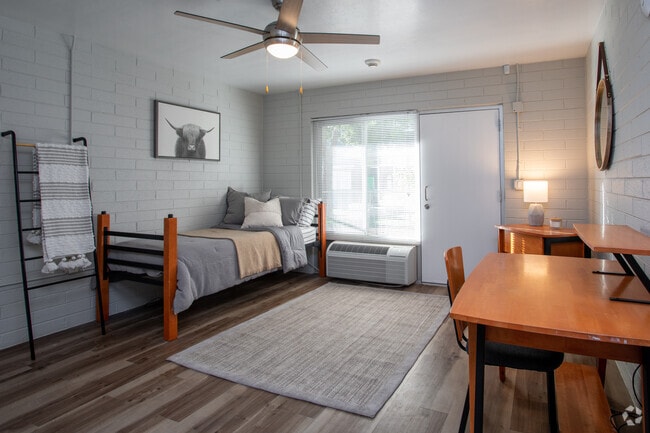 Interior Photo - Sahara