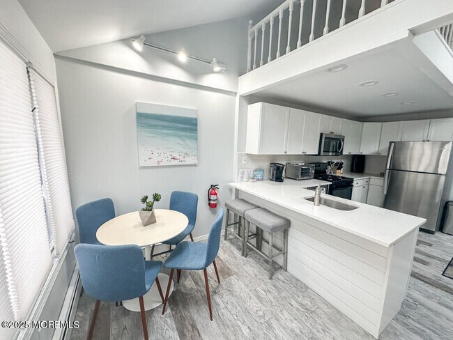 Photo - 170 1st Ave Unit 2