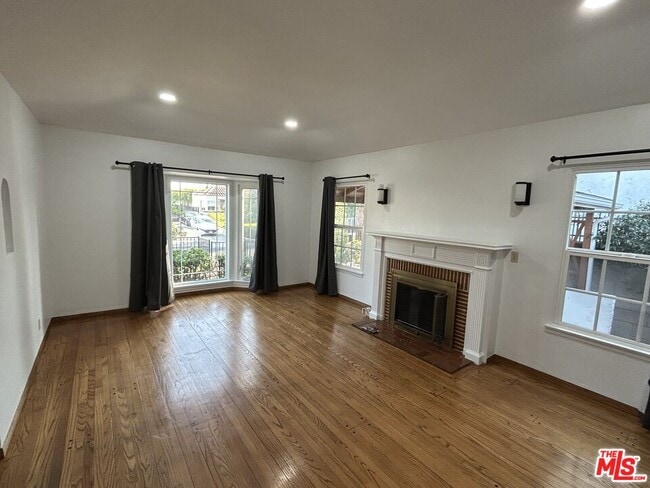 Building Photo - 3161 Vera Ave