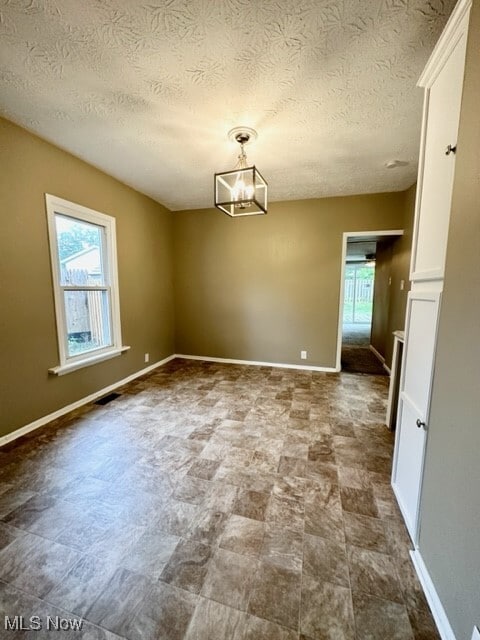 Photo - 422 W Smith Rd