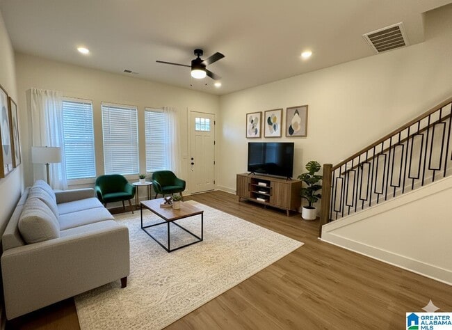 Photo - 1737 Monkton Ln