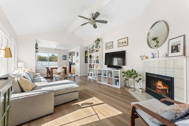 Photo - 1957 Diamond St Apartment