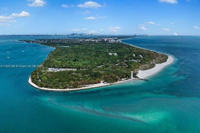 Photo - 1121 Crandon Blvd Unit 1121 Crandon Blvd E302