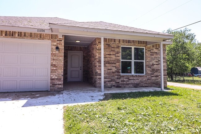 Photo - Beautiful new construction with nice amenities with a country feel