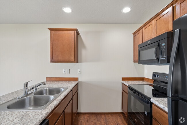 3BR, 2.5BA - 1,586SF - Kitchen