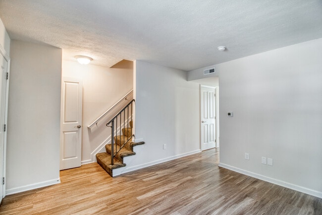 Photo - Southpoint Village Apartments