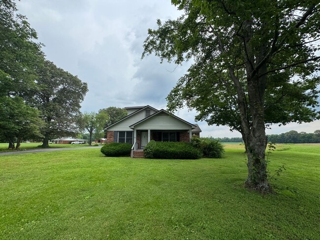 Prime Location! 3 Bed Home on Highway to M... - Prime Location! 3 Bed Home on Highway to M...