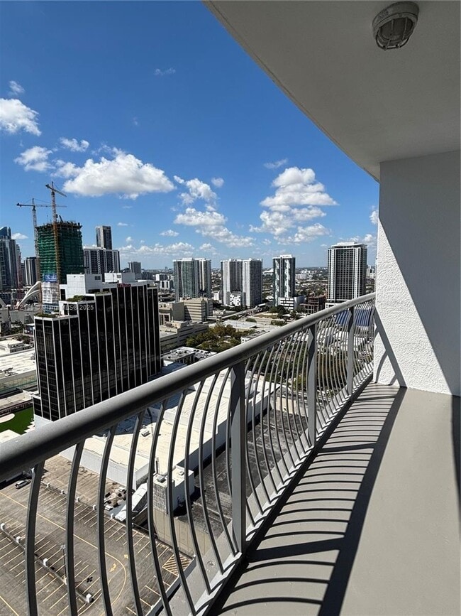 Photo - 1750 N Bayshore Dr Apartment