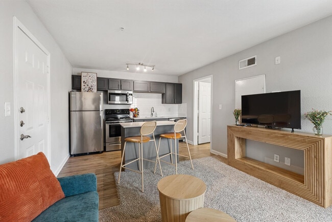 Photo - 8054 Exchange Dr Unidad FL1-ID1364167P