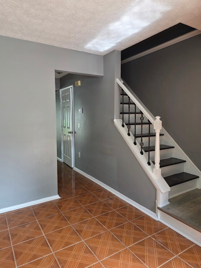 Photo - 1746 Nappa Valley Ct SE