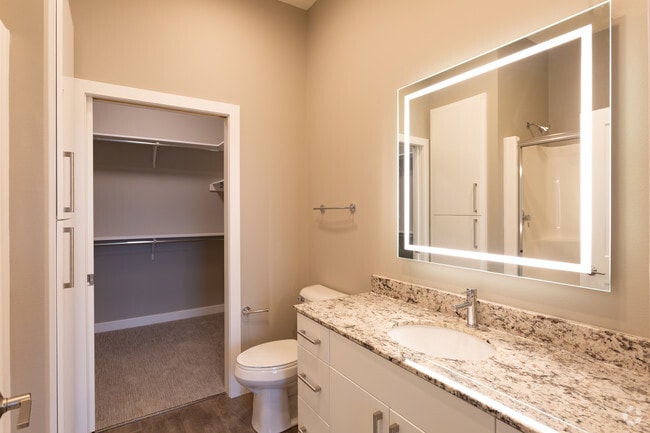 2BR, 2BA - C1