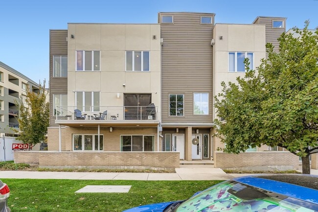 Photo - 177 S Harrison St