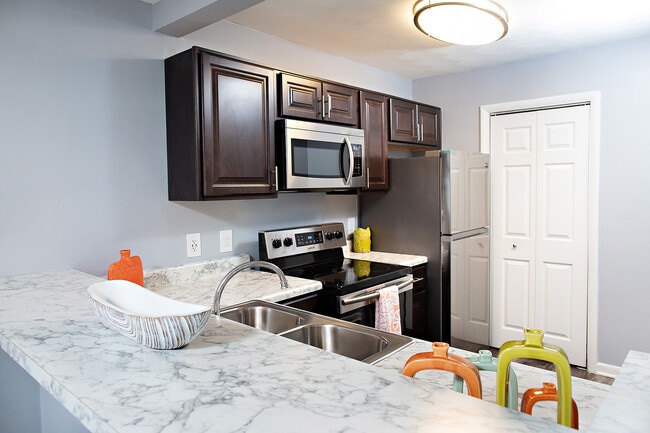 Crabtree Crossing Apartments and Townhomes