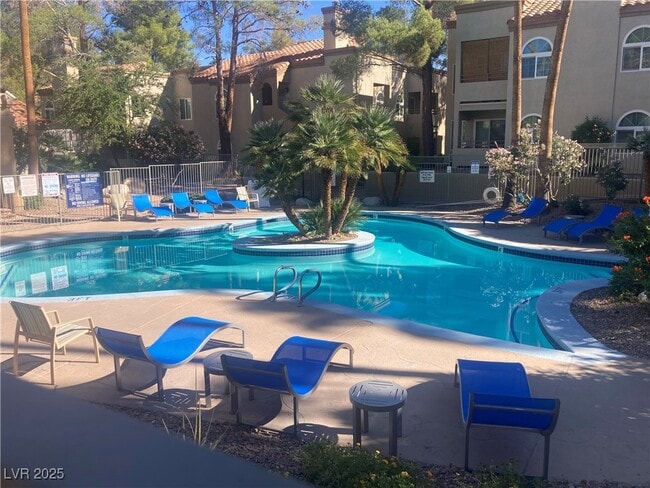 Building Photo - 3145 E Flamingo Rd Unit 1083