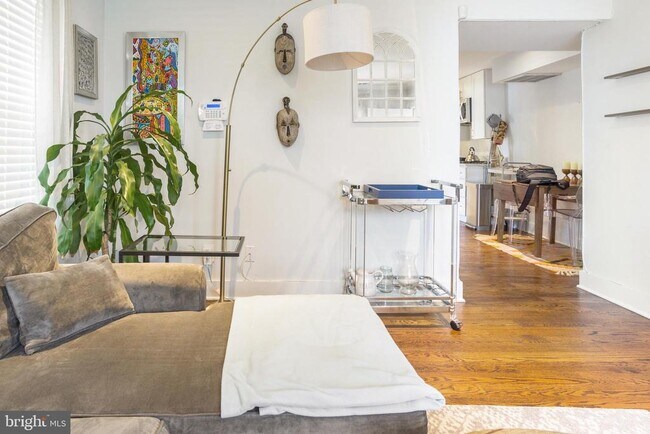 Photo - 1659 Holbrook St NE Unit 1