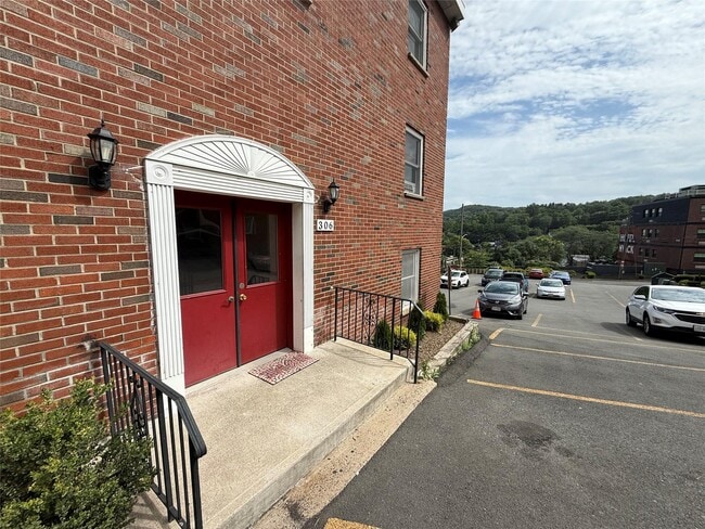 Photo - 306 High Ave Apartment Unit # 1N