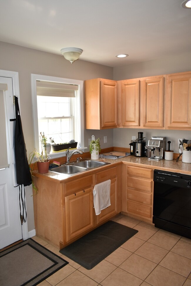 Photo - 39 River Village Dr