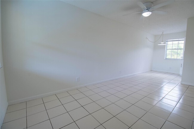 Photo - 1505 SW 2nd St Unidad 206