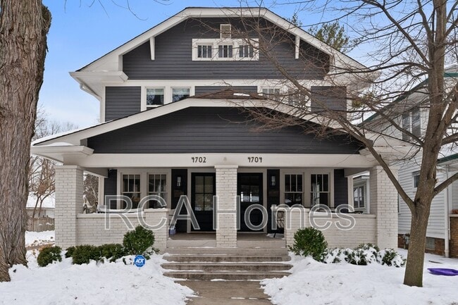 Building Photo - 4704 Broadway St