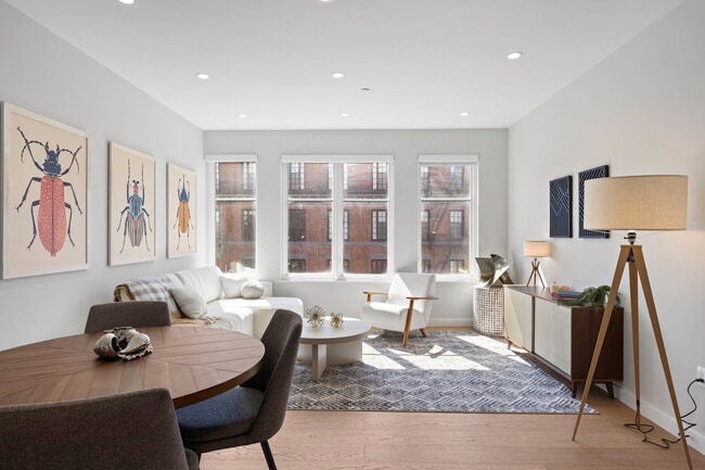 Building Photo - 693 Sutter St Unit 2