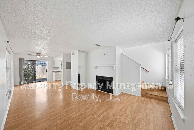 Building Photo - 634 Ridgeline Dr